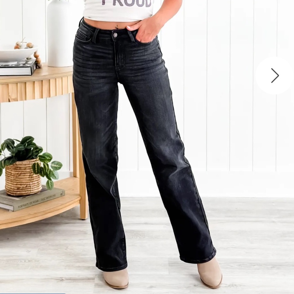 Judy Blue High Rise Black Classic Non Distressed Straight Leg Jeans